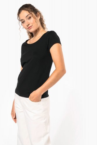 T-shirt donna manivhe corte scollo a barchetta