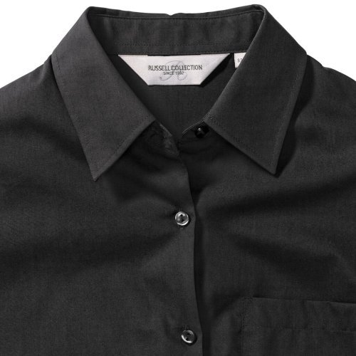 Chemise en popeline de coton classique ajustée à manches longues