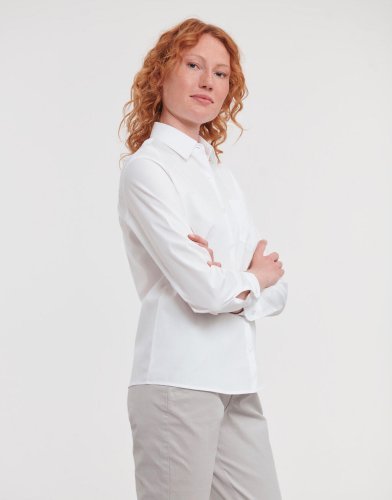Chemise en popeline de coton classique ajustée à manches longues