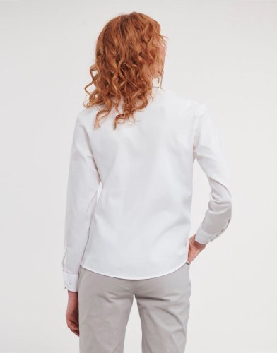 Chemise en popeline de coton classique ajustée à manches longues