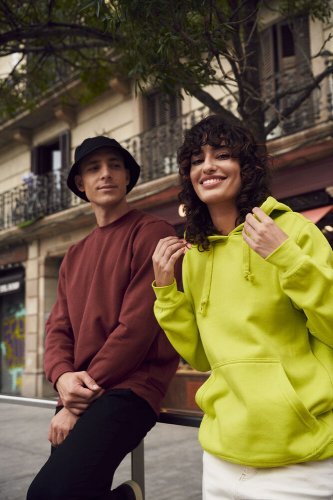 Felpa con Cappuccio Unisex Pratica e Resistente con Tascone Auricolari