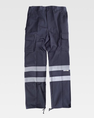 Pantalone con fondo dritto passanti larghi