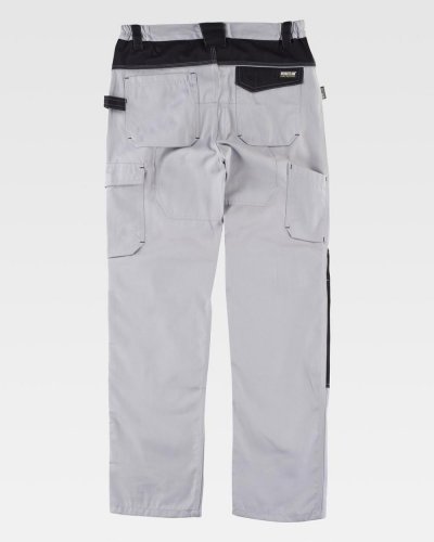 Pantalone con bottone metallico e cerniera