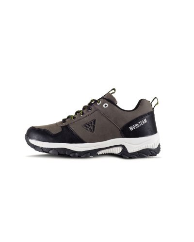 Scarpe tipo trecking con lacci