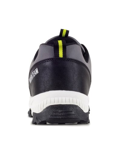 Scarpe tipo trecking con lacci