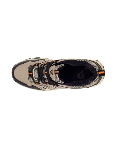 Scarpe tipo trekking con lacci