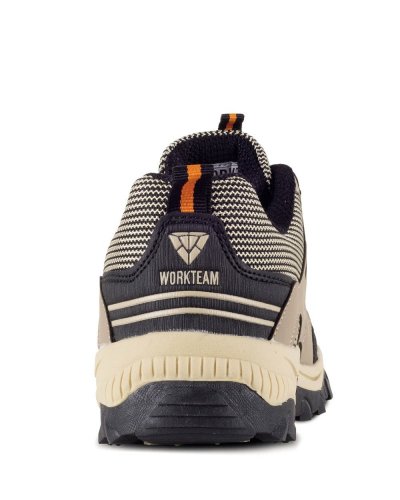 Scarpe tipo trekking con lacci