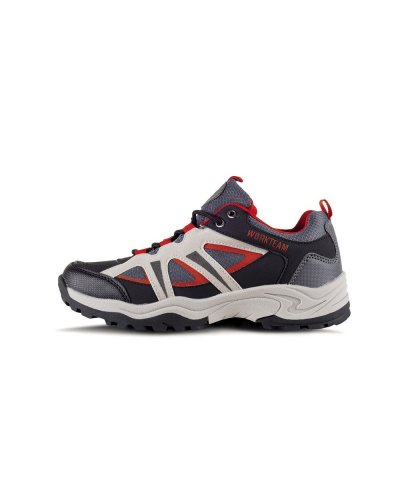 Scarpe tipo trecking con lacci