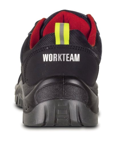 Scarpa in pelle di nabuk con lacci