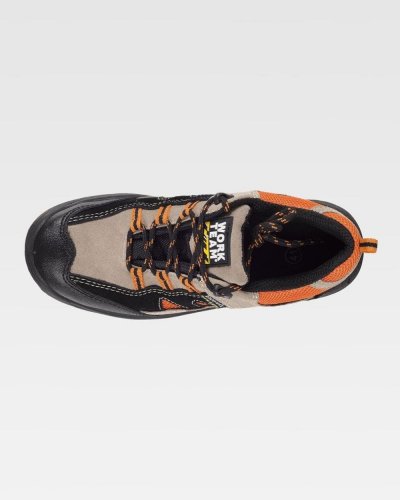 Scarpe scamosciate con lacci tipo trekking