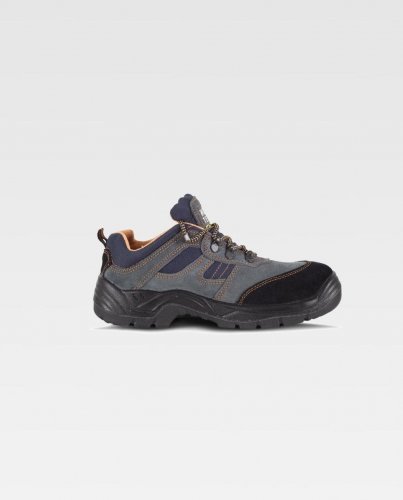 Scarpa in pelle scamosciata