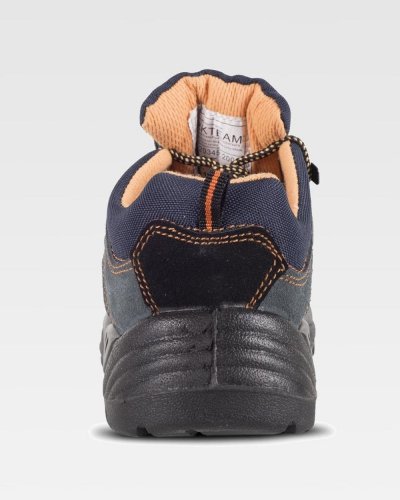 Scarpa in pelle scamosciata