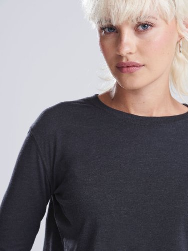 Camiseta corta cuello redondo Heather Black, mangas largas