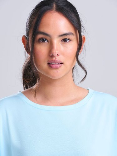 Camiseta deportiva de mujer con espalda abierta transpirable 100% poli