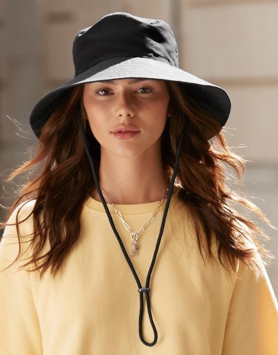 Gorro para el sol ancho