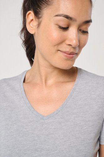 T-shirt ecosostenibile antibatterica con scollo a v donna