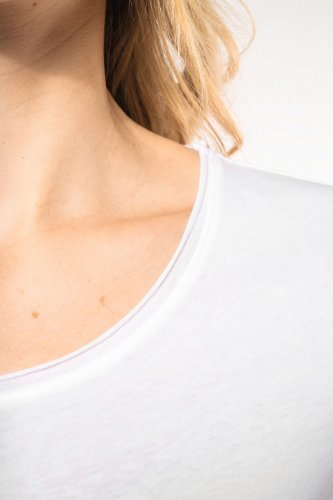 T-shirt donna maniche corte e collo con bordi a taglio vivo