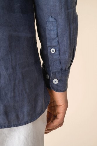 Camicia uomo con collo alla coreana slavata in lino