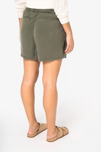 Short donna ecosostenibili slavati in lyocell