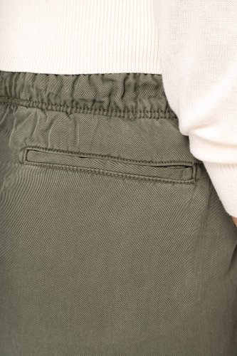 Short donna ecosostenibili slavati in lyocell