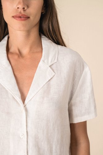 Camicia donna a maniche corte in lino con collo bowling