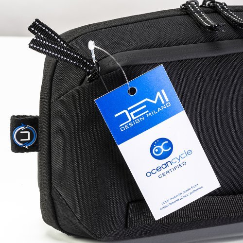 Beauty case/tech organizer  in r-pet oceancycle