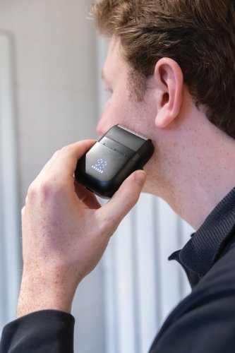 Rasoio da viaggio ricaricabile trimblade