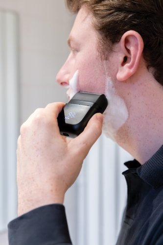 Rasoio da viaggio ricaricabile trimblade