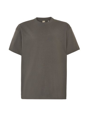 T-shirt over relaxed fit