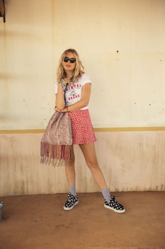 Heavy t-shirt lady
