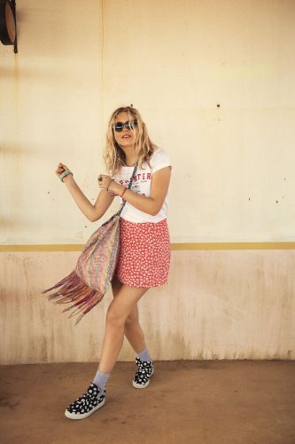 Heavy t-shirt lady