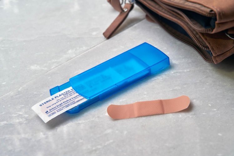 Dispenser di cerotti pocket