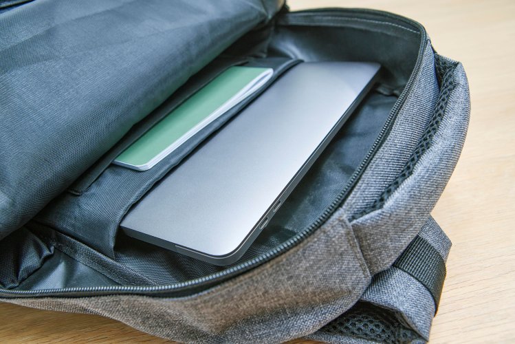Zaino per laptop henrik | riciclato | porta usb