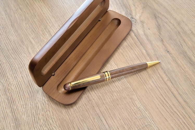 Penna a sfera noa | legno di noce | a rotazione