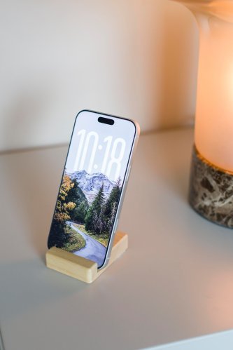 Supporto telefono nyla | legno riciclato