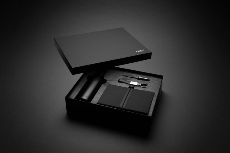 Set regalo business deluxe swiss peak con bottiglia rcs