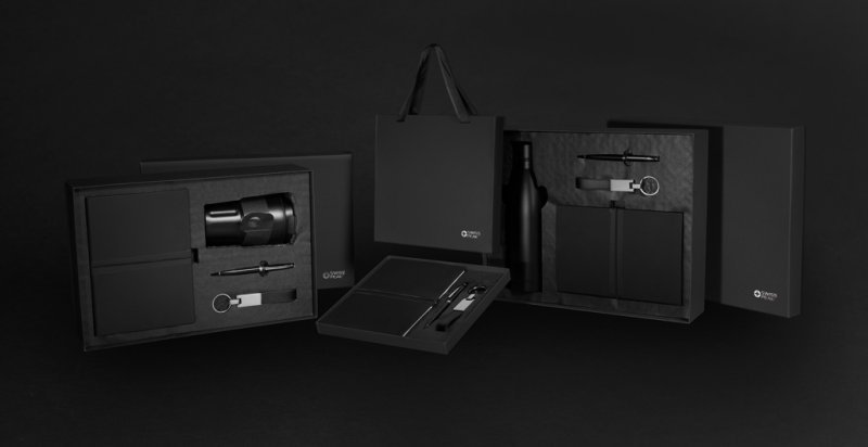 Set regalo business deluxe swiss peak con bicchiere rcs