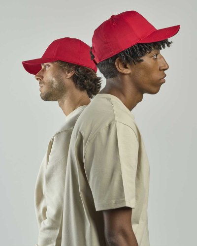 Baseballmütze Fiji aus recyceltem Polyester, gebogener Schirm