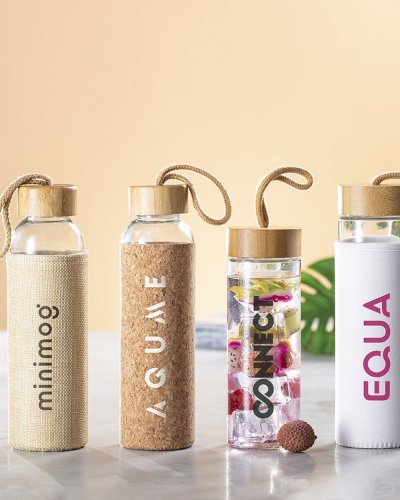 Botella Trupak de 500 ml de vidrio con tapa de bambú y funda de corcho