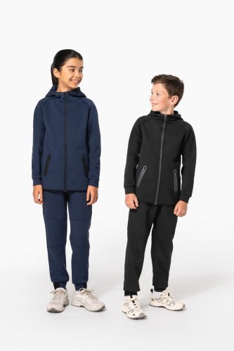 Chaqueta con capucha performance infantil