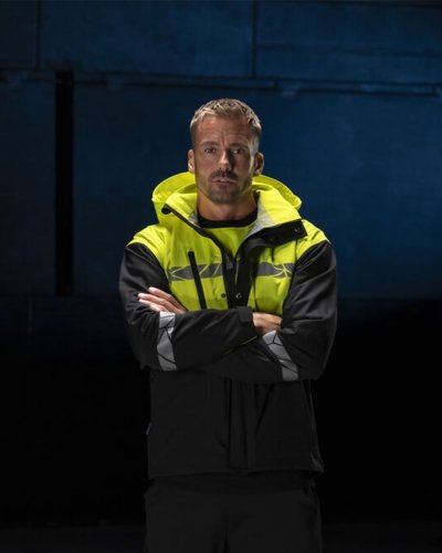 Giacca impermeabile e antivento in poliestere riciclato