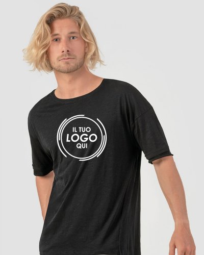 T-shirt break man