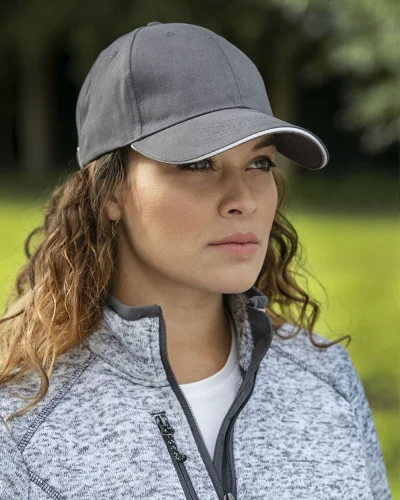 Cappellino Darton 6 pannelli cotone 100% visiera sandwich