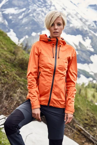 Giacca Softshell Donna impermeabile, traspirante e leggera
