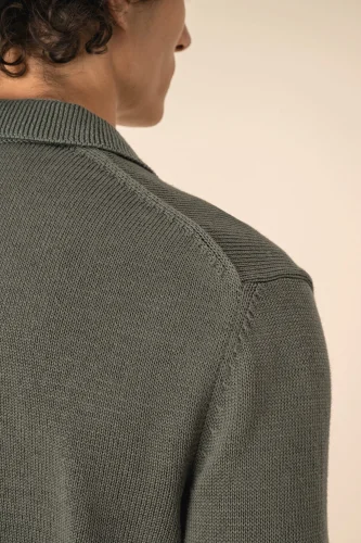Maglione da uomo con colletto a polo