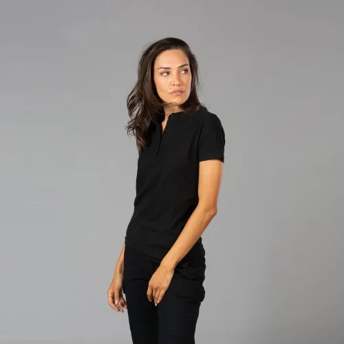 Polo kuwait lady