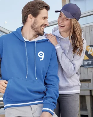 Felpa con Cappuccio Men's Club, cotone felpato, dettagli a contrasto